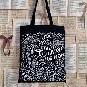 Love For All-draagtas | Eco-draagtas | Esthetische draagtas | Draagtas katoenen canvas | Doodle tas | Zwarte draagtas | Cadeaus voor haar