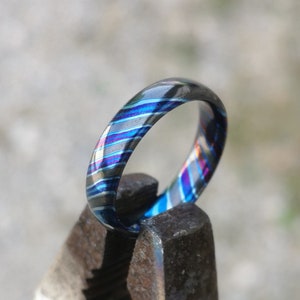 Dark Zircuti Twisted Ring - Black Patterned Wedding Band | Handmade & Lightweight
