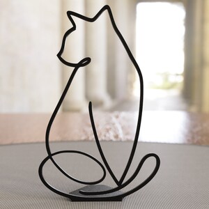 Minimalist Sitting Cat Statue: One Line Art, Biodegradable PLA Decor