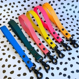 BioThane Waterproof Dog Traffic Handle: Short Vegan Leather Lead