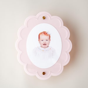 Wall Mounted Acrylic Frame | Acrylic Oval Frame | Picture Frame | Clear Floating Frame | Scallop Frame