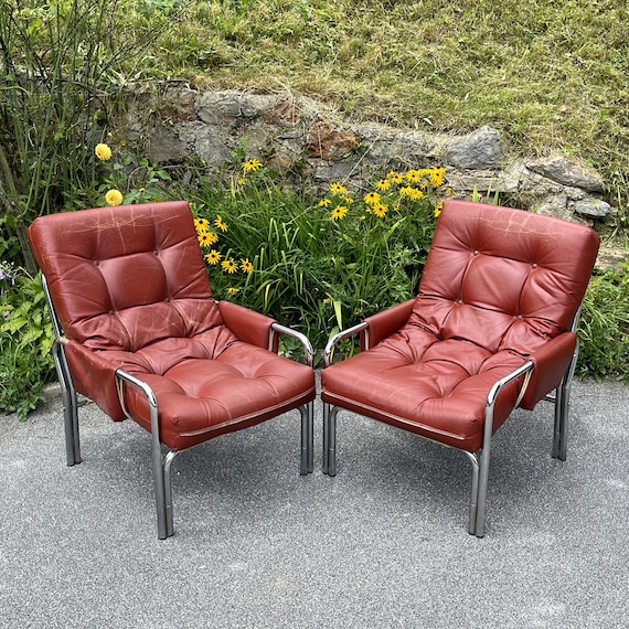 Mid century Modern Red Lounge Armchairs Italy 1970s Set of 2