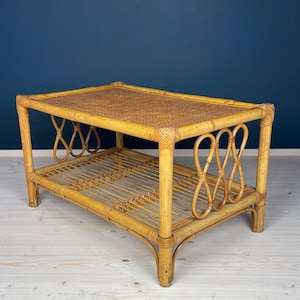 Vintage bamboo coffee table Italy 1970s mid-century rattan table Bamboo side table Retro home decor