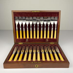 Antique Silver Plated Set Fish Knifes & Forks for 12 people, Sheffield England, 1910s