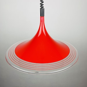Mid Century rote Kunststoff Pendelleuchte Albatros Meblo Jugoslawien 1970er Jahre Space Age Atomic