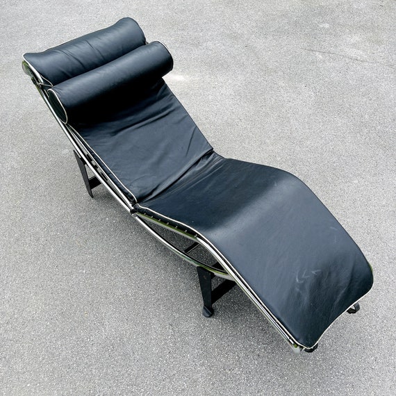LC4 Chaise Lounge Replica 