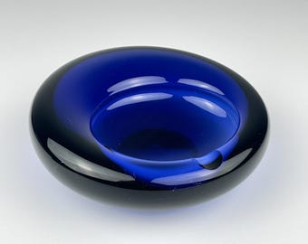 Per Lütken によるオリジナルの青いガラス灰皿、デンマーク、ホルム