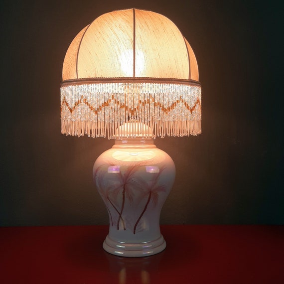 Vintage pearl lamp deals