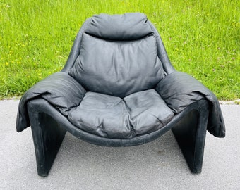 P60 lounge black chair by Vittorio Introini for Saporiti Italy 1960s