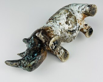陶器の彫刻「サイ」、イタリア 1970 年代、ヴィンテージの室内装飾