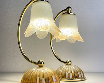 Paar Vintage Nachttischlampen Italien 1970er Jahre Retro Tischlampen weiß und Messing