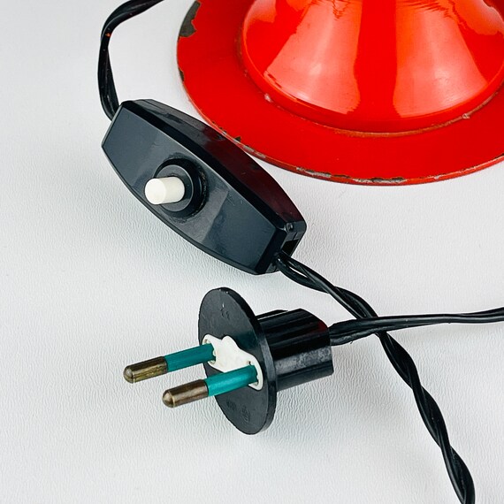 Vintage Red Metal Desk Lamp Eyeball Italy 1970s, Mid-century