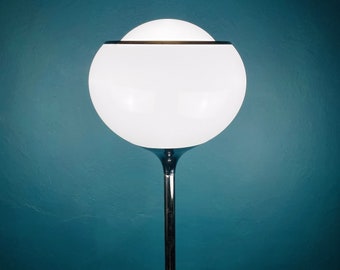 Lampadaire du milieu du siècle Bud Meblo par Luigi Massoni pour Harvey Guzzini Italie Années 1960 Lampadaire Withe vintage