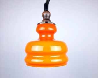 Lámpara colgante Mid-Century de cristal naranja Yugoslavia Años 70 Iluminación retro Era espacial