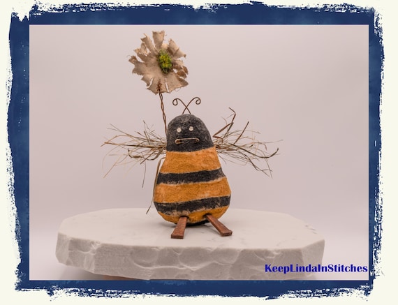 Primitive Folk Art Bee | Rustic Quilt Batting Bee with Flower & Nail Feet