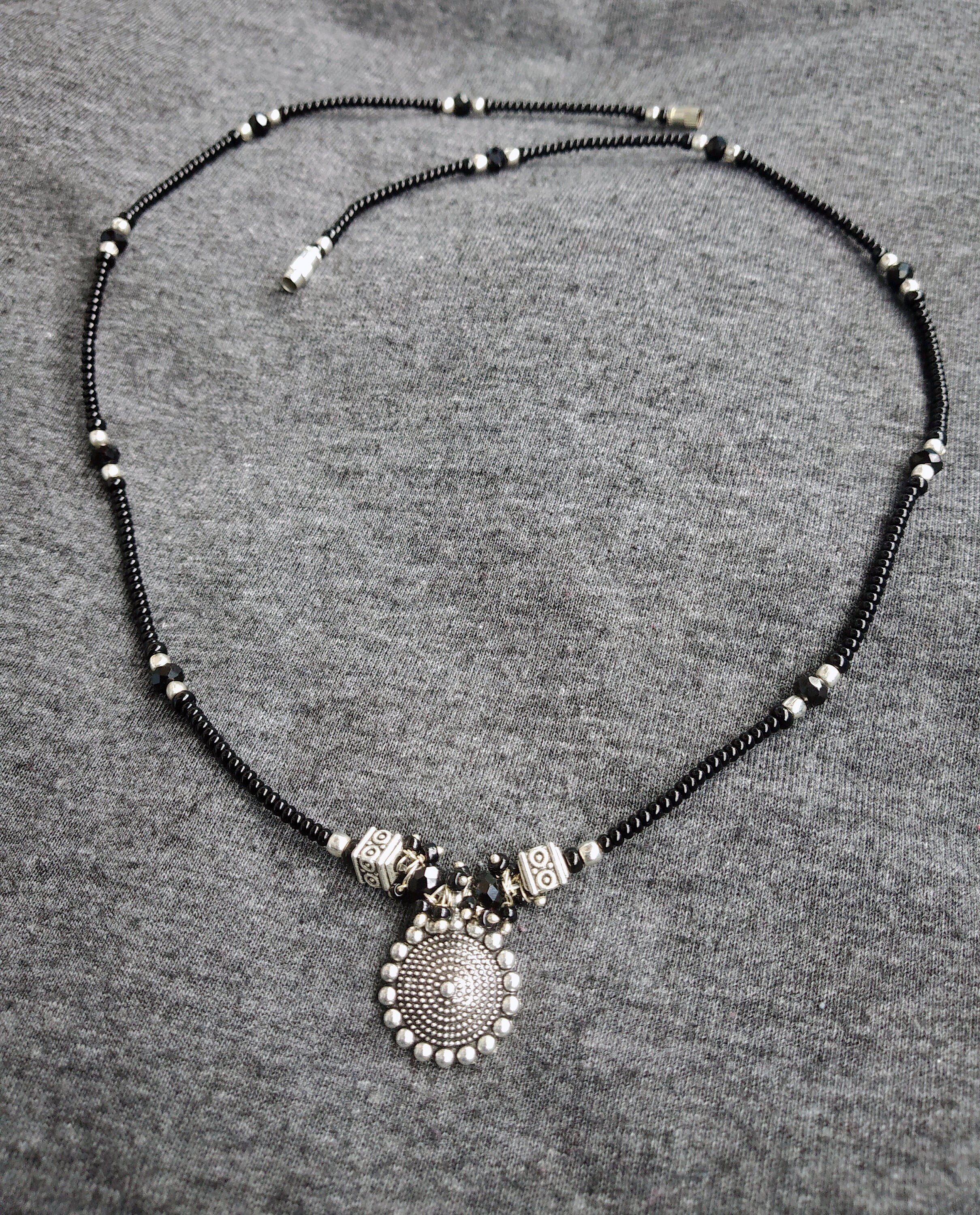 Short simple shop mangalsutra designs