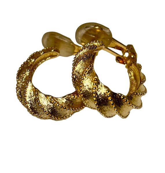 Vintage clip hoop earrings Gem