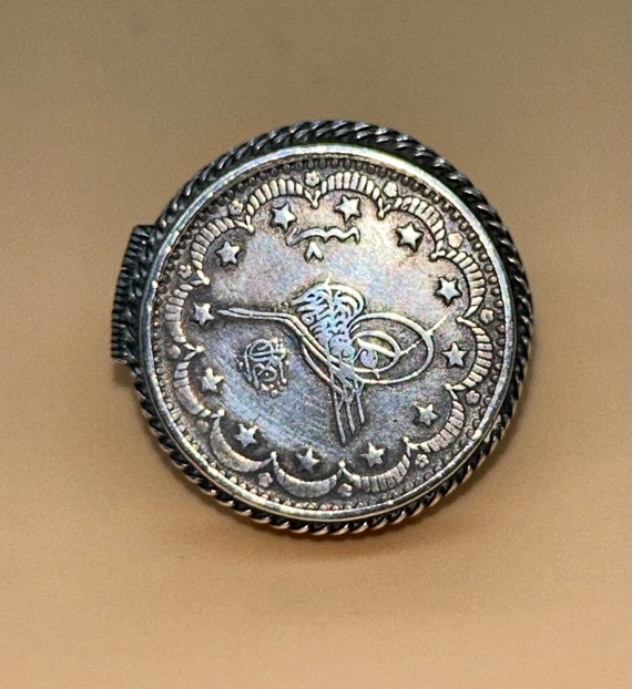 Vintage Persian Coin Poison Ring - Etsy display picture 3