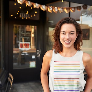 Regenbogen Pride Muskel Tank Top, Equality Shirt, Boho LGBTQ Tee