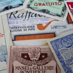 Livrets Europe, guides papier des rues de la ville, guides éphémères d'hôtels pour magazines inutiles, scrapbooking et autres travaux manuels en papier
