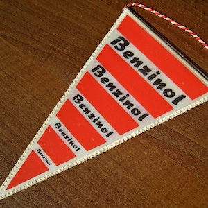 pennant of the oil company Benzinol Europe of the 70s is a nice rare item for your collection