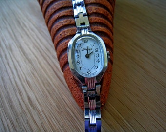 Vintage Ladies Mechanical Wristwatch: USSR Belarus Pennant, 1980s