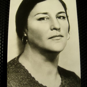 Cartão postal vintage Artista do Povo da URSS Nonna Mordyukova feito na URSS
