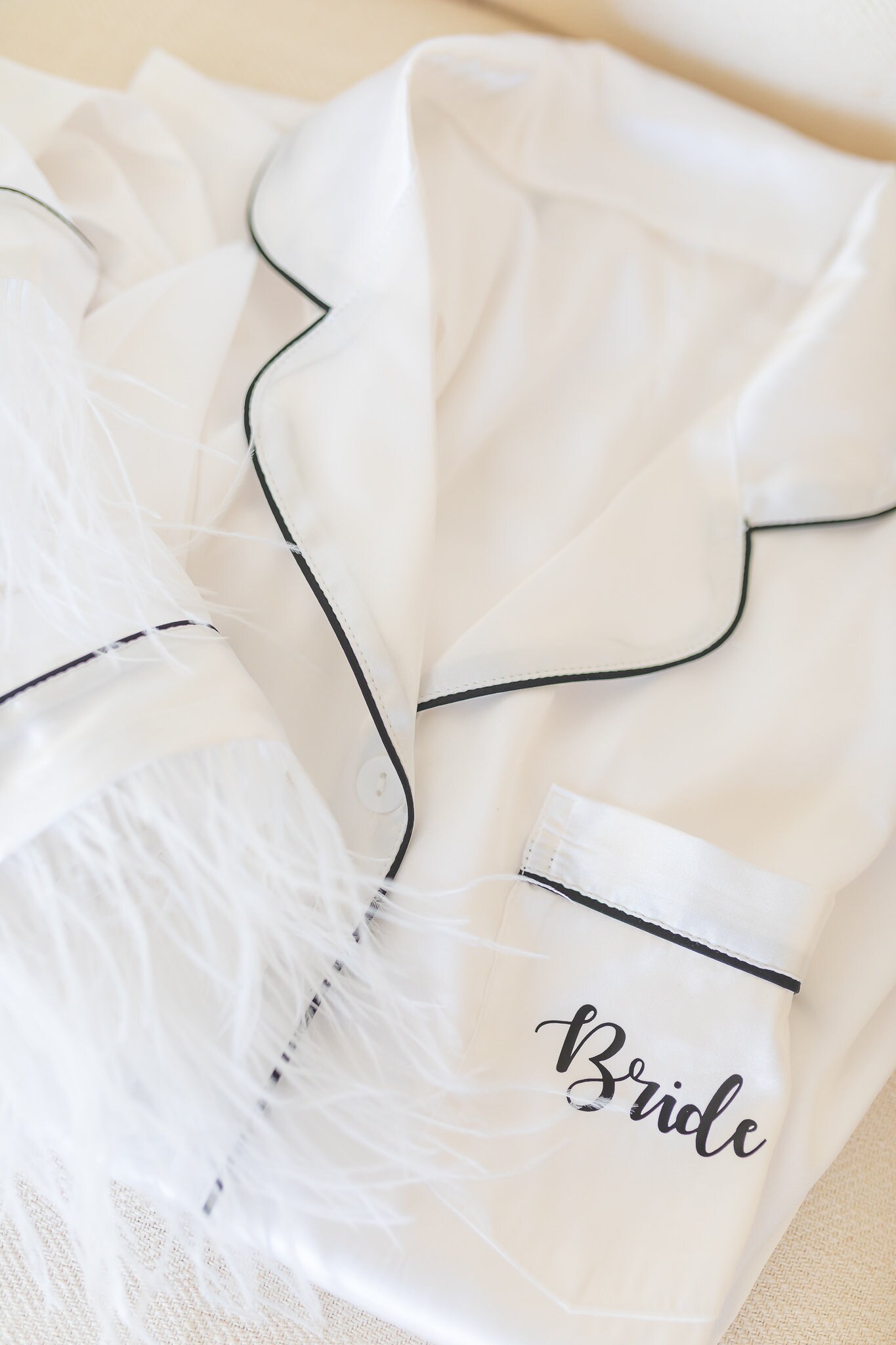 White Feather Bride Pajamas / White Pajamas / Bride Present / | Etsy