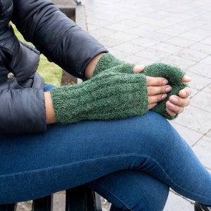Baby Alpaca Fingerless Gloves, Thick Hand Knit Green Gloves, Super Soft Comfortable
