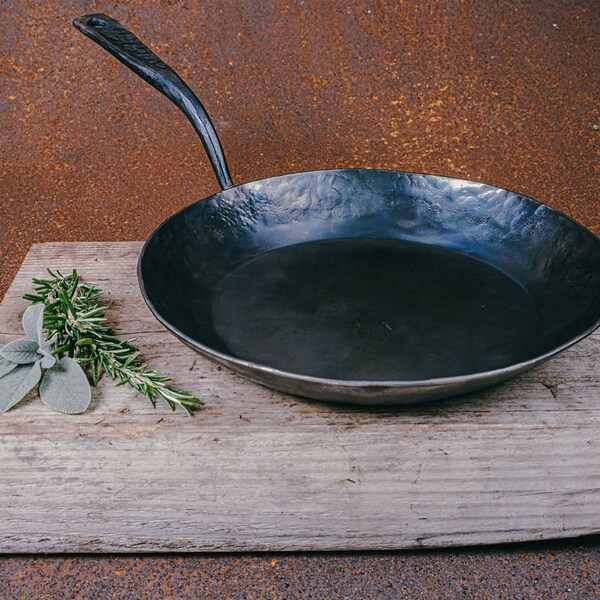 11" hand forged carbon steel skillet, pan