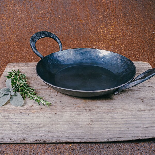 9" hand forged carbon steel skillet, pan, with double hoop handles