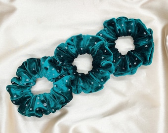 Christmas Velvet Hair Scrunchies, Hair Accessories for Women, Fabric Hair Ties