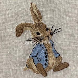 Rabbit Machine embroidery design Size H3.84&quot;*W2.77in
