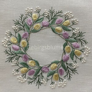 Wreath Machine Embroidery design  Tulip  Embroidery Digital File Size H5.67*W5.91in