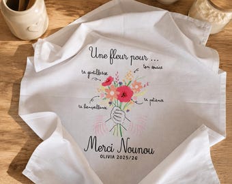 Torchon personnalisé « Une fleur pour… » – Cadeau de fin d’année pour nounou, maîtresse, ATSEM, mamie…