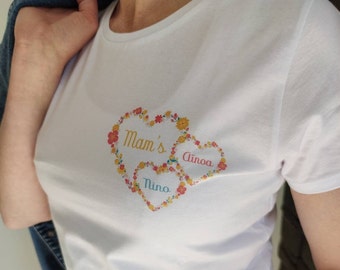 T-Shirt  Coeur  floral à personnaliser pour Maman