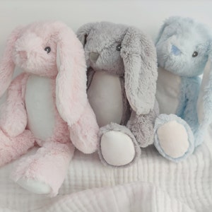 Doudou lapin brodé pour enfant image 5