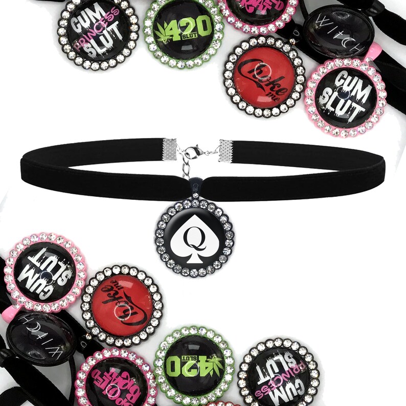 Queen of spades choker Clearance