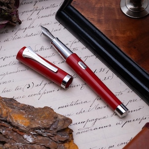 Omas - Emotica Red - Fountain pen