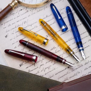 Omas - Ogiva Cocktail n15/327 TRIS Red + Yellow + Blue -  Fountain pen