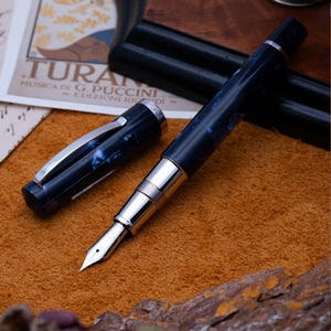 Omas - Bologna Blue Royale Celluloïd - Stylo plume
