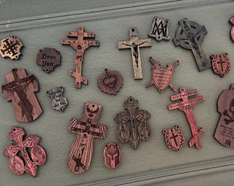 Wooden Rosary Supplies Catholic Crucifix Centerpiece Mystery Bag Gift Set DIY Rosary Kit Custom Laser Engraved Catholic Pendants for Jewelry