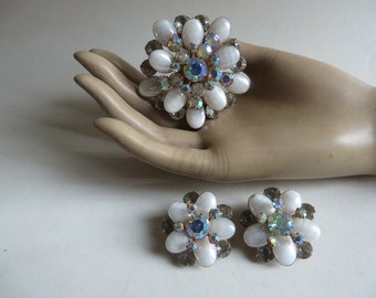 Jewelry Set "Flowers"-(AB) Aurora Borealis Rhinestone-Lucite-true vintage, vintage 60s/60s anniversary wedding, bride, glamour, party, USA!