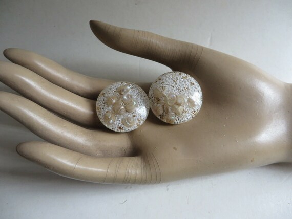 Fantastic vintage ear clips confetti Lucite shells