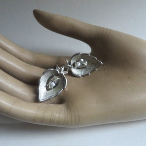 vintage SARAH COV. © signed *sheet* earrings/ear clips-metal-rhinestones-true vintage-wedding-party-glamour-60s-USA!