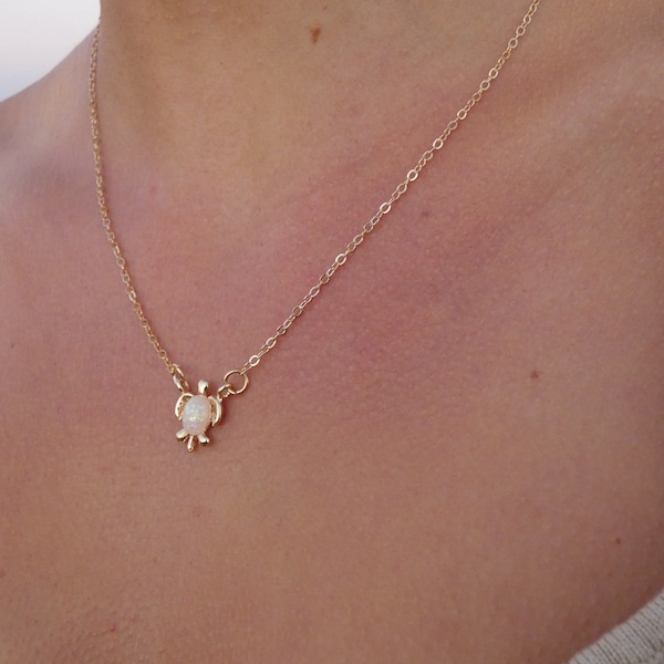 Collier tortue en or