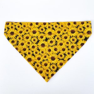 Sonnenblumen Hunde bandana | Über dem Kragen oder Krawatten auf | Sommer, Floral, Mädchen Hunde Bandana | Wendbar, personalisiert | Katzen Bandana