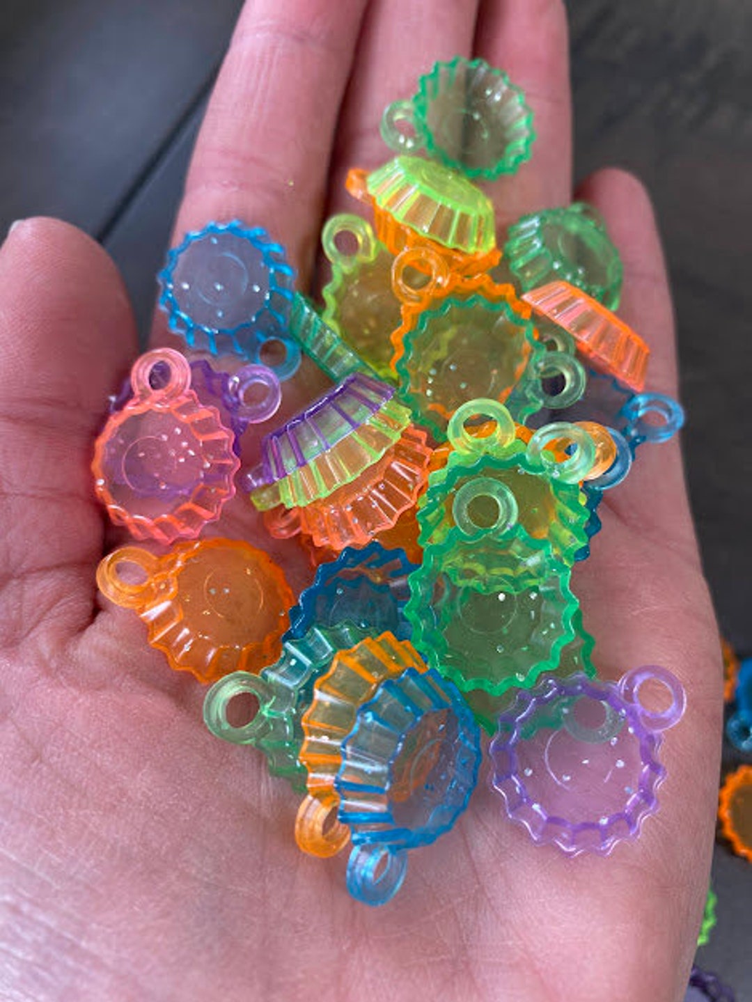 Bottle Cap Charms 100pc GLITTER MIX, Kids Craft Charms, Bottle Caps