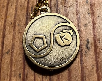 Discordian Sacred Chao pendant gold