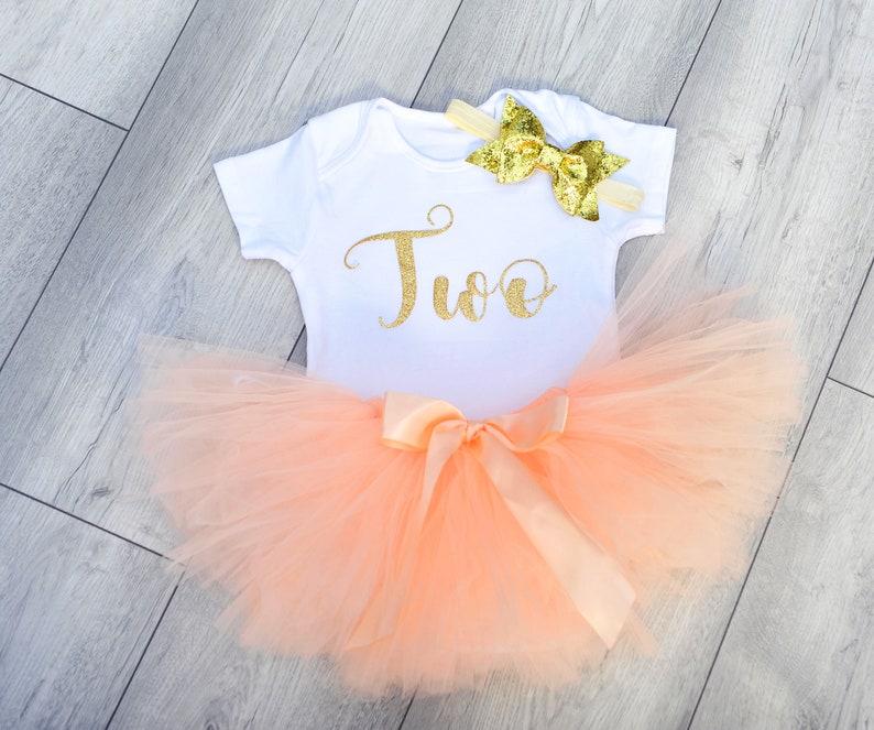 baby peach outfit